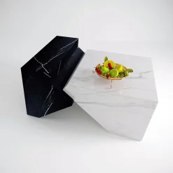 Tavolino Jogja Marquinia & Marmo di Carrara di Studio Hendro Hadinata*Dimarmo Discount