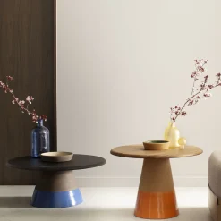 Tavolino Sablier con base in argilla e piano impiallacciato in rovere Laguna*Morica Design Clearance