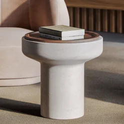 Tavolino Tivoli in travertino e noce di Ivan Colominas*MMairo