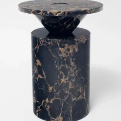 Tavolino Totem Black Portoro di Karen Chekerdjian*MMairo Hot