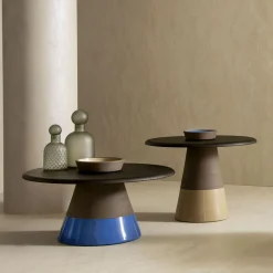 Tavolo alto Sablier con base in argilla e piano impiallacciato in rovere Laguna*Morica Design Outlet