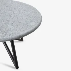 Tavolo da pranzo all'aperto in peperino grigio Uni 130*Veltha Outdoor Stone Design Outlet