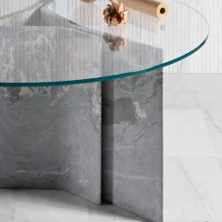 Tavolo da pranzo rotondo in marmo grigio e vetro Filo*Luce Di Carrara Outlet