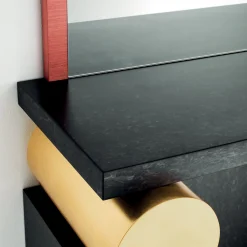 Tavolo da toilette Etrusco di Ettore Sottsass*Glas Italia Sale